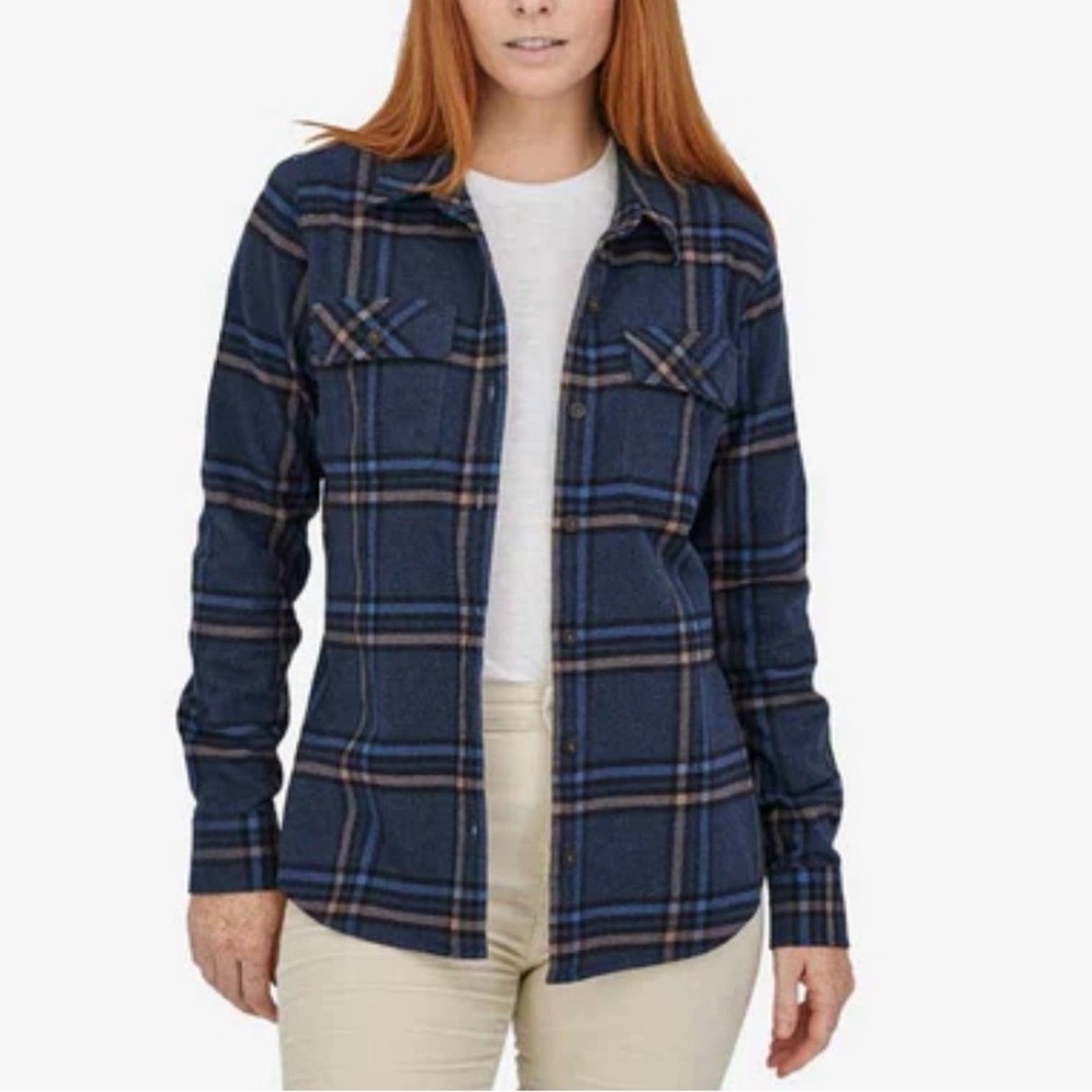 Patagonia Blue Plaid Button Down Shirt